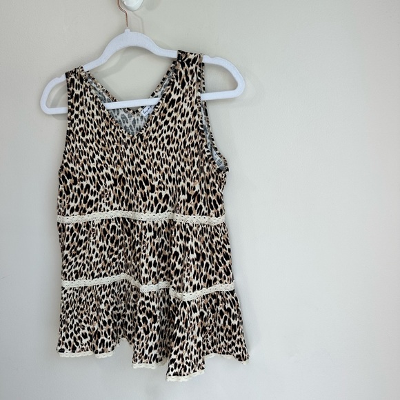 NWT Love, Fire Women’s V-Neck Lace Trim Swing Top Brown Leopard Print Size XL - Picture 6 of 16